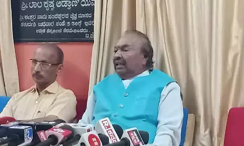 ಹಿಜಾಬ್ ನಿಷೇಧ ಹಿಂಪಡೆಯುವ ಹೇಳಿಕೆ: ಸಿಎಂ ಸಿದ್ದರಾಮಯ್ಯ ʼಹುಚ್ಚು ದೊರೆʼ ಎಂದ ಕೆ.ಎಸ್ ಈಶ್ವರಪ್ಪ