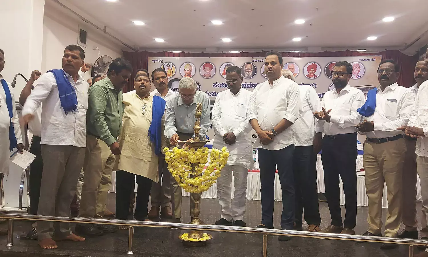 ಸಂವಿಧಾನಾತ್ಮಕ ವ್ಯಕ್ತಿ ಸ್ವಾತಂತ್ರ್ಯ, ಹಕ್ಕುಗಳನ್ನು ಕಿತ್ತುಕೊಳ್ಳುವ ಹುನ್ನಾರ: ಪ್ರೊ.ಫಣಿರಾಜ್