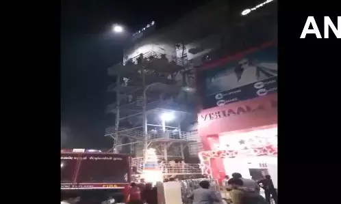 ತಮಿಳುನಾಡು ಶಾಪಿಂಗ್ ಮಾಲ್ ನಲ್ಲಿ ಬೆಂಕಿ ಆಕಸ್ಮಿಕ