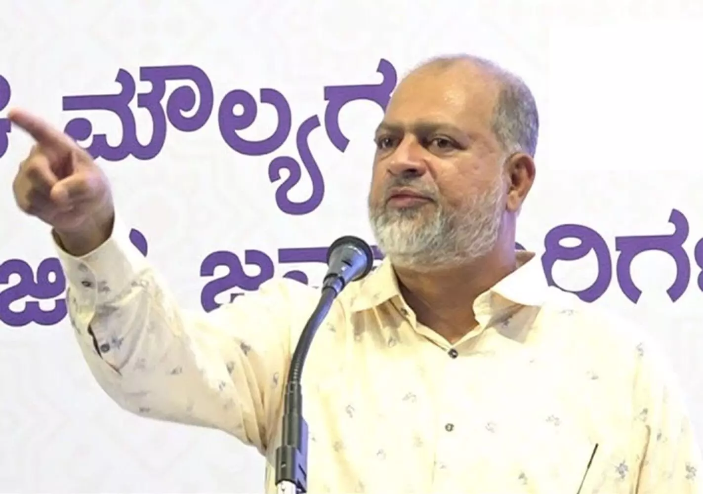 ಹಿಜಾಬ್ ನಿರ್ಬಂಧ ವಾಪಸ್ ಪಡೆಯುವ ಸಿಎಂ ನಿರ್ಧಾರ ಸ್ವಾಗತಾರ್ಹ : ಉಡುಪಿ ಜಿಲ್ಲಾ ಮುಸ್ಲಿಮ್ ಒಕ್ಕೂಟ ಹಿಜಾಬ್ ನಿರ್ಬಂಧ ವಾಪಸ್ ಪಡೆಯುವ ಸಿಎಂ ನಿರ್ಧಾರ ಸ್ವಾಗತಾರ್ಹ : ಉಡುಪಿ ಜಿಲ್ಲಾ ಮುಸ್ಲಿಮ್ ಒಕ್ಕೂಟ