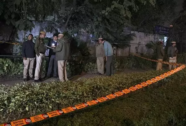 ಇಸ್ರೇಲ್ ರಾಯಭಾರ ಕಚೇರಿ ಬಳಿ ʼಭಾರೀ ಸ್ಪೋಟʼದ ಶಬ್ದ, ರಾಯಭಾರಿಗೆ ಬರೆದ ಪತ್ರ ಪತ್ತೆ