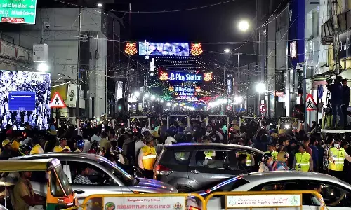 ಅಪಘಾತಮುಕ್ತ ಹೊಸ ವರ್ಷಾಚರಣೆಗೆ ಕರೆ ನೀಡಿದ ಬೆಂಗಳೂರು ಸಂಚಾರಿ ಪೊಲೀಸರು