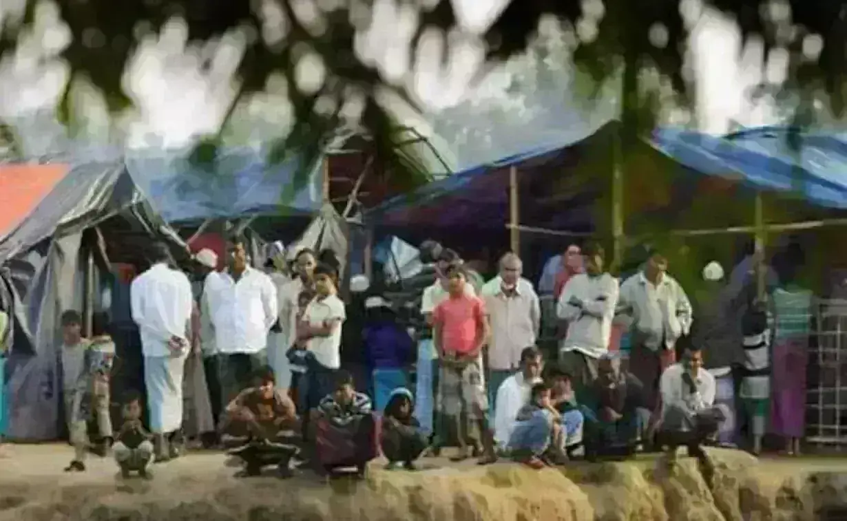 ಇಂಡೋನೇಶ್ಯ: ನಿರಾಶ್ರಿತರ ವಿರುದ್ಧ ತೀವ್ರಗೊಂಡ ಪ್ರತಿಭಟನೆ ; ರೊಹಿಂಗ್ಯಾ ನಿರಾಶ್ರಿತರ ಶಿಬಿರಕ್ಕೆ ನುಗ್ಗಿದ ವಿದ್ಯಾರ್ಥಿಗಳು