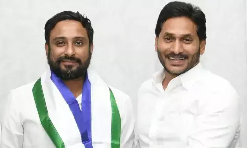 ಆಂಧ್ರಪ್ರದೇಶ :ಮಾಜಿ ಕ್ರಿಕೆಟಿಗ ಅಂಬಟಿ ರಾಯುಡು ವೈಎಸ್ಆರ್ ಕಾಂಗ್ರೆಸ್ ಪಕ್ಷಕ್ಕೆ ಸೇರ್ಪಡೆ