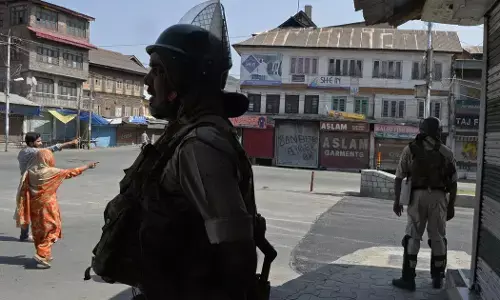 ಜಮ್ಮು-ಕಾಶ್ಮೀರದಲ್ಲಿ ಮೂವರು ನಾಗರಿಕರ ಸಾವು ; ವಿವರಣೆ ಕೋರಿದ ರಾಷ್ಟ್ರೀಯ ಅಲ್ಪಸಂಖ್ಯಾತರ ಆಯೋಗ