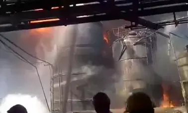 ಗುಜರಾತ್: ದ್ರವ ರೂಪದ ಕಬ್ಬಿಣ ಬಿದ್ದು ಇಬ್ಬರು ಕಾರ್ಮಿಕರು ಸಾವು