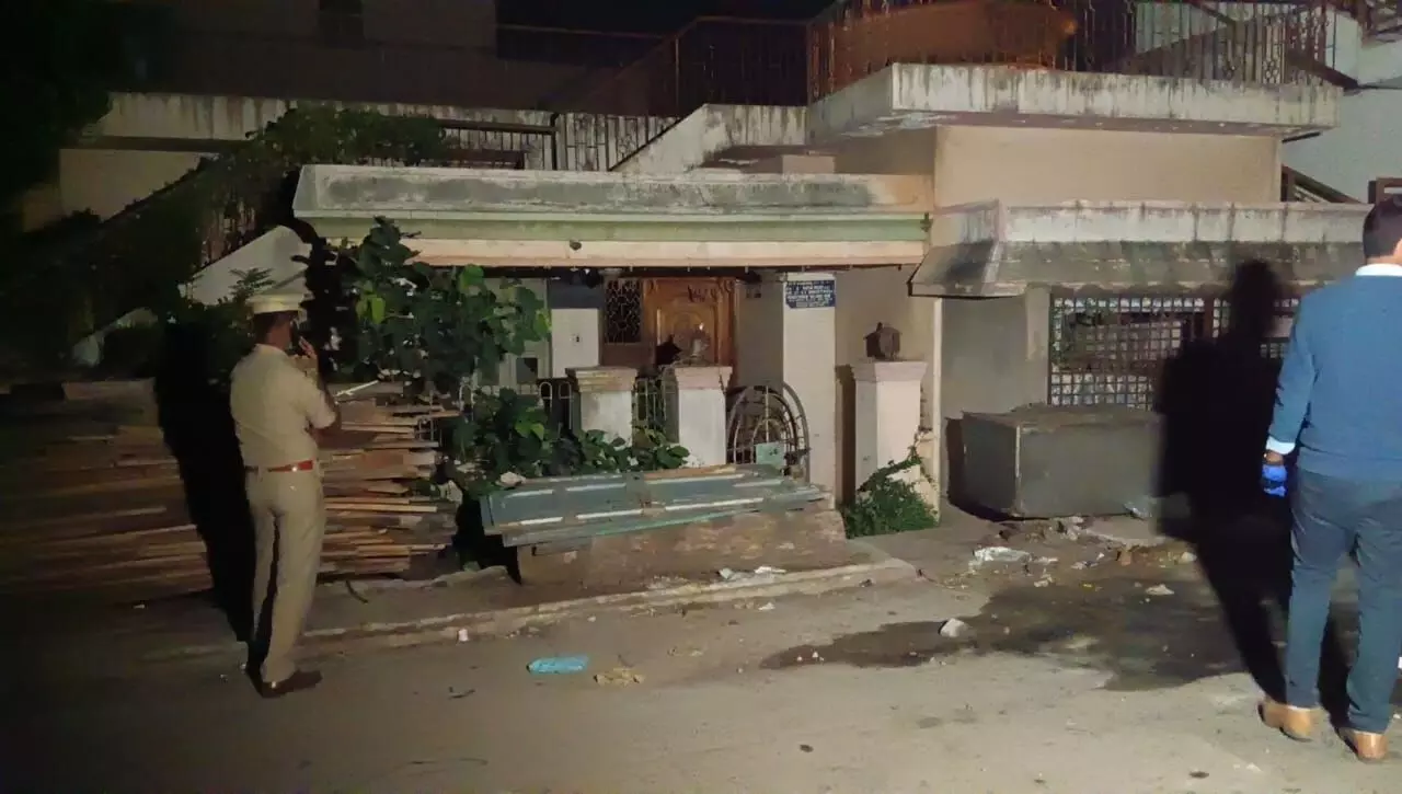 ಚಿತ್ರದುರ್ಗ: ಪಾಳುಬಿದ್ದ ಮನೆಯೊಂದರಲ್ಲಿ ಒಂದೇ ಕುಟುಂಬದ ಐವರ ಅಸ್ಥಿಪಂಜರ ಪತ್ತೆ