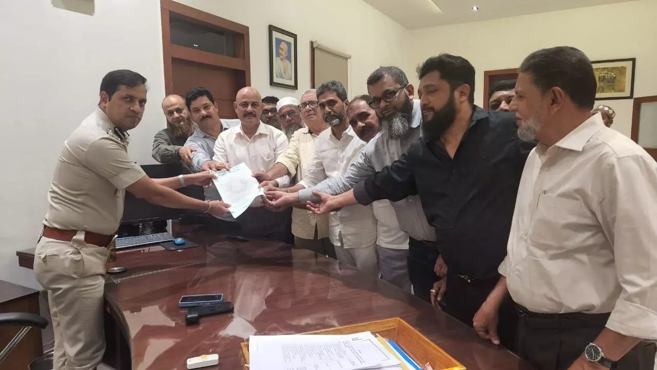 ಕಲ್ಲಡ್ಕ ಪ್ರಭಾಕರ ಭಟ್ ವಿರುದ್ಧ ಕ್ರಮಕ್ಕೆ ಮುಸ್ಲಿಂ ಸೆಂಟ್ರಲ್ ಕಮಿಟಿ ಮನವಿ ಕಲ್ಲಡ್ಕ ಪ್ರಭಾಕರ ಭಟ್ ವಿರುದ್ಧ ಕ್ರಮಕ್ಕೆ ಮುಸ್ಲಿಂ ಸೆಂಟ್ರಲ್ ಕಮಿಟಿ ಮನವಿ