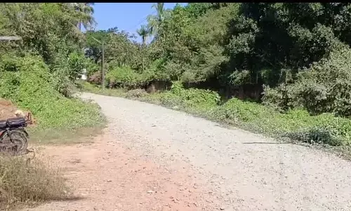 ಕಾರ್ಕಳ ಪುರಸಭಾ ವ್ಯಾಪ್ತಿಯ ಹವಾಲ್ದಾರ್ ಬೆಟ್ಟು ಹಿರಿಯಂಗಡಿ ರಸ್ತೆಯ ಅವ್ಯವಸ್ಥೆ ಗ್ರಾಮಸ್ಥರ ಆಕ್ರೋಶ