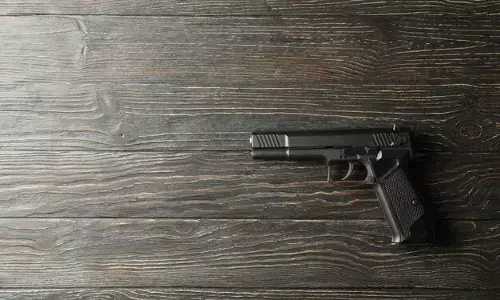 ಉಡುಪಿ: ಬಟ್ಟೆಯಂಗಡಿಯಲ್ಲಿ ಮಿಸ್ ಫೈರಿಂಗ್; ಓರ್ವನಿಗೆ ಗಾಯ