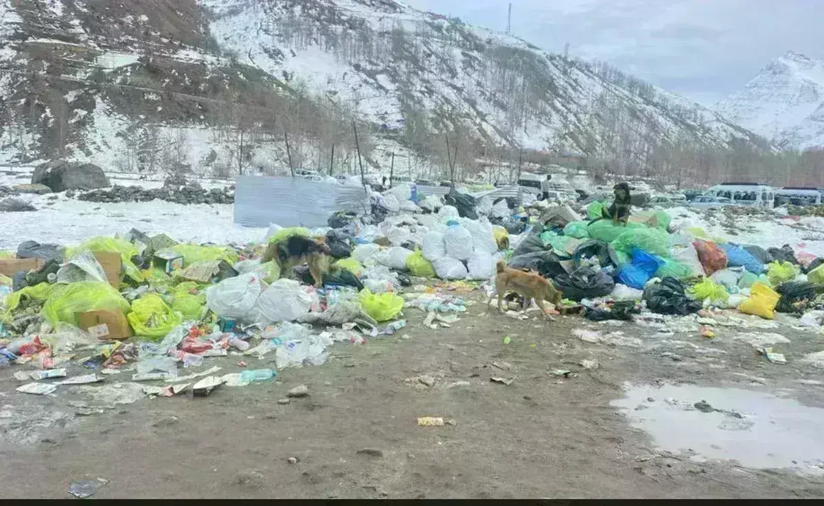 ಹಿಮಾಚಲ ಪ್ರದೇಶ ಪ್ರವಾಸಿ ತಾಣಗಳಲ್ಲಿ ತ್ಯಾಜ್ಯ ವಿಸರ್ಜನೆ ; ಪ್ರವಾಸಿಗರ ವರ್ತನೆಯ ಕುರಿತ ಹೆಚ್ಚಿದ ಕಳವಳ