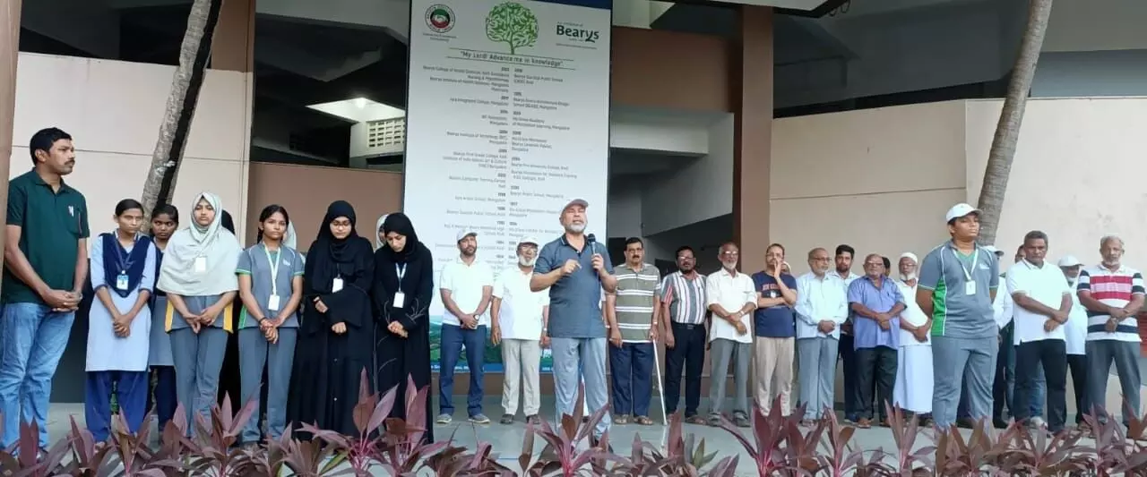 ಕೋಡಿ ಬ್ಯಾರೀಸ್ ಸಮೂಹ ಶಿಕ್ಷಣ ಸಂಸ್ಥೆಯಿಂದ 28ನೇ ‘ಸ್ವಚ್ಛ ಕಡಲ ತೀರ ಹಸಿರು ಕೋಡಿ ಅಭಿಯಾನ’ ಕೋಡಿ ಬ್ಯಾರೀಸ್ ಸಮೂಹ ಶಿಕ್ಷಣ ಸಂಸ್ಥೆಯಿಂದ 28ನೇ ‘ಸ್ವಚ್ಛ ಕಡಲ ತೀರ ಹಸಿರು ಕೋಡಿ ಅಭಿಯಾನ’