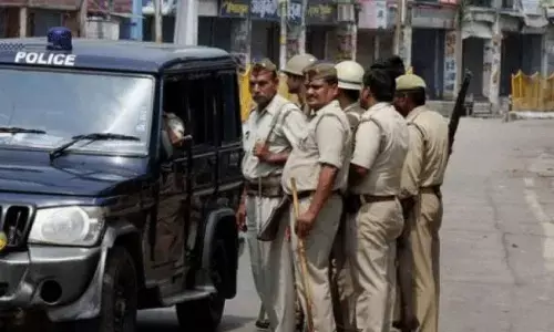 ಉತ್ತರ ಪ್ರದೇಶ: ಲೈಂಗಿಕ ದೌರ್ಜನ್ಯದ ವಿರುದ್ಧ ಪ್ರತಿಭಟಿಸಿದ ದಲಿತ ಬಾಲಕಿಯನ್ನು ಬಿಸಿ ಎಣ್ಣೆ ಕಡಾಯಿಗೆ ತಳ್ಳಿದ ದುಷ್ಕರ್ಮಿಗಳು!