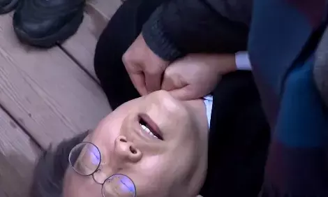 ದಕ್ಷಿಣ ಕೊರಿಯಾ ವಿಪಕ್ಷ ನಾಯಕನಿಗೆ ಚೂರಿ ಇರಿತ