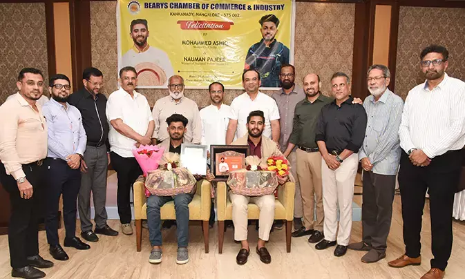 ಮಂಗಳೂರು : ಮಾಸ್ಟರ್ ಶೆಫ್ ಮುಹಮ್ಮದ್ ಆಶಿಕ್, ರಾಷ್ಟ್ರೀಯ ಪಲ್ಸರ್ ಮೇನಿಯಾ ಚಾಂಪಿಯನ್ ನೌಮಾನ್‌ಗೆ ಸನ್ಮಾನ