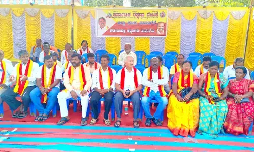 ದಾವಣಗೆರೆ: ಕರವೇ ರಾಜ್ಯಾಧ್ಯಕ್ಷ ನಾರಾಯಣ ಗೌಡರನ್ನು ಬಿಡುಗಡೆಗೆ ಒತ್ತಾಯಿಸಿ ಉಪವಾಸ ಸತ್ಯಾಗ್ರಹ