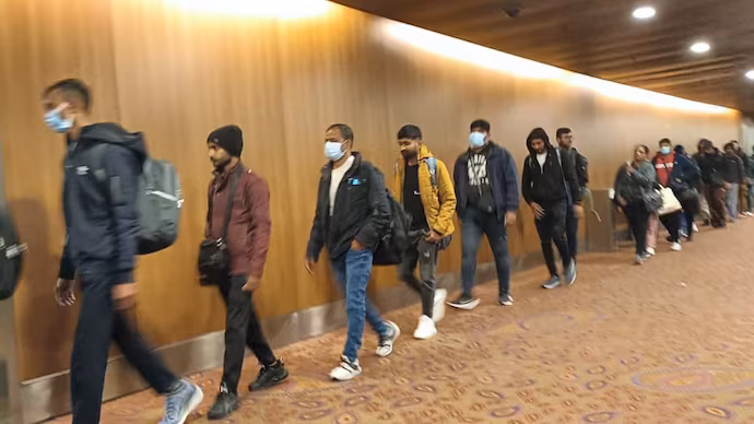 ನಿಕರಾಗುವ ವಿಮಾನದಲ್ಲಿದ್ದ ಗುಜರಾತ್ ಪ್ರಯಾಣಿಕರು ಅಕ್ರಮವಾಗಿ ಅಮೆರಿಕ ಪ್ರವೇಶಕ್ಕೆ 60-80 ಲಕ್ಷ ರೂ. ಪಾವತಿಸಿದ್ದರು!