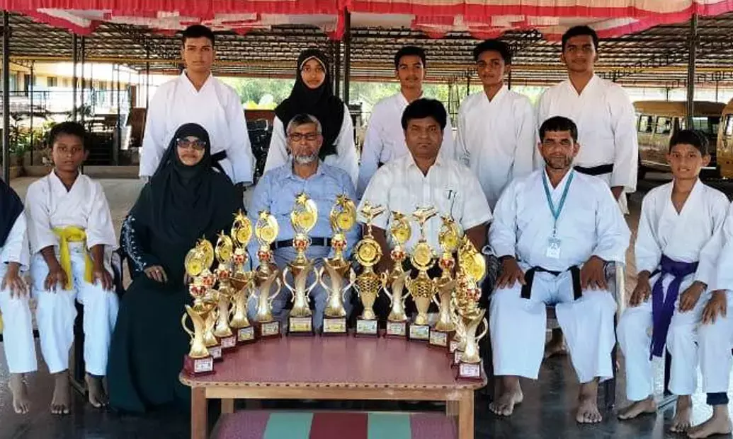 ರಾಷ್ಟ್ರಮಟ್ಟದ ಕರಾಟೆ: ಕ್ರೆಸೆಂಟ್ ಕಾಪುವಿಗೆ ಹಲವು ಪ್ರಶಸ್ತಿ