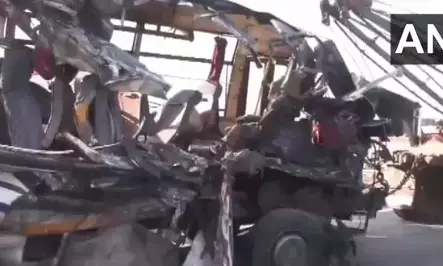 ಅಸ್ಸಾಂನಲ್ಲಿ ಬಸ್-ಟ್ರಕ್ ನಡುವೆ ಮುಖಾಮುಖಿ ಢಿಕ್ಕಿ: 12 ಮಂದಿ ಮೃತ್ಯು, ಹಲವರಿಗೆ ಗಾಯ