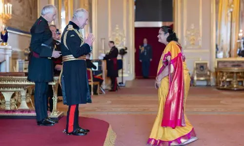 ಡಾ. ಜ್ಯೋತ್ಸ್ನಾ ಶ್ರೀಕಾಂತ್ ಗೆ ಬ್ರಿಟನ್ನಿನ ಮೂರನೆಯ ಅತ್ಯುನ್ನತ ನಾಗರಿಕ ಪ್ರಶಸ್ತಿ ಎಂಬಿಇ ಪ್ರದಾನ