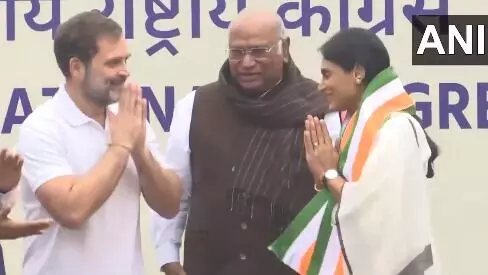 ಕಾಂಗ್ರೆಸ್ ಸೇರ್ಪಡೆಯಾದ ವೈ.ಎಸ್. ಶರ್ಮಿಳಾ