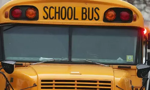 ಶಾಲಾ ವಾಹನಗಳ ಚಾಲಕ, ಸಹಾಯಕರಿಗೆ ‘ಸನ್ನಡತೆಯ ಪ್ರಮಾಣಪತ್ರ ಕಡ್ಡಾಯ’: ಶಿಕ್ಷಣ ಇಲಾಖೆ ಸುತ್ತೋಲೆ