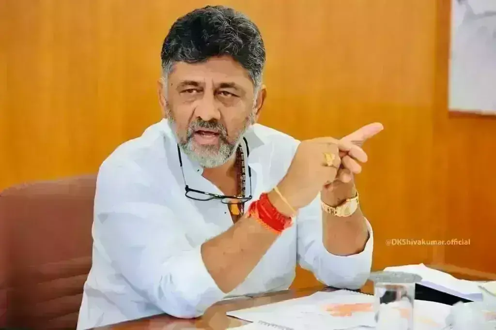 ‘ಬಾಗಿಲಿಗೆ ಬಂತು ಸರಕಾರ, ಸೇವೆಗೆ ಇರಲಿ ಸಹಕಾರ’ ಕಾರ್ಯಕ್ರಮದಲ್ಲಿ 2,600 ಅರ್ಜಿ ಸ್ವೀಕಾರ: ಡಿ.ಕೆ.ಶಿವಕುಮಾರ್