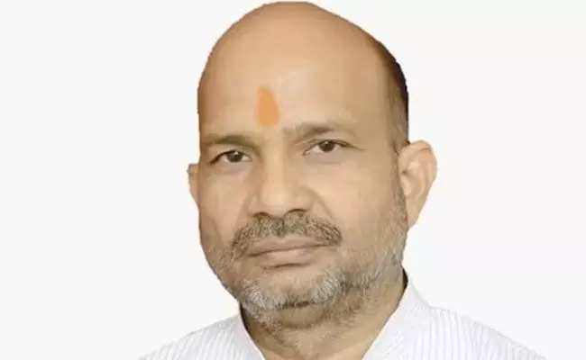 ಅಧಿಕಾರಿಗಳ ಕರ್ತವ್ಯಕ್ಕೆ ಅಡ್ಡಿ ಪ್ರಕರಣ: ಬಿಜೆಪಿ ಶಾಸಕನಿಗೆ ಎರಡು ವರ್ಷ ಜೈಲು ಶಿಕ್ಷೆ ಅಧಿಕಾರಿಗಳ ಕರ್ತವ್ಯಕ್ಕೆ ಅಡ್ಡಿ ಪ್ರಕರಣ: ಬಿಜೆಪಿ ಶಾಸಕನಿಗೆ ಎರಡು ವರ್ಷ ಜೈಲು ಶಿಕ್ಷೆ