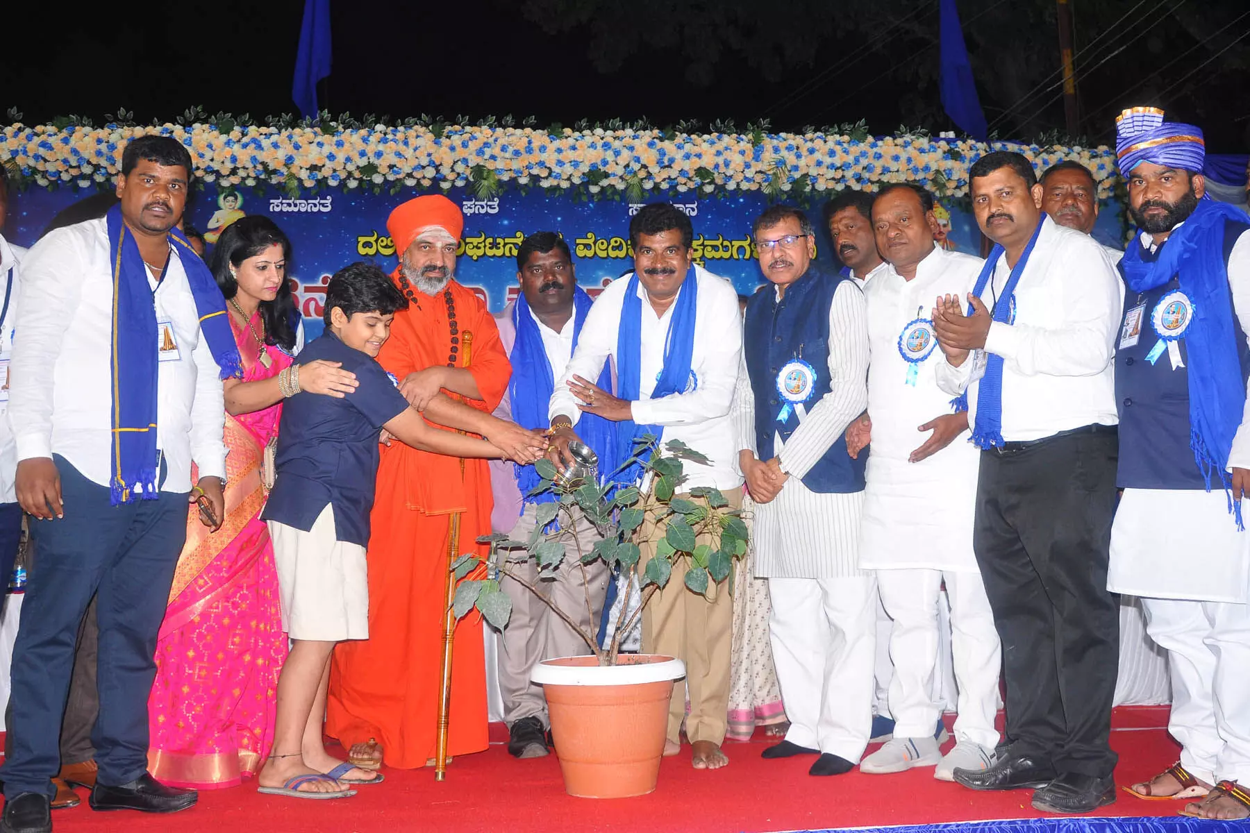 ಬುದ್ಧ, ಬಸವ, ಅಂಬೇಡ್ಕರ್ ವಿಚಾರಧಾರೆಗಳನ್ನು ಪಾಲಿಸಿ: ನಿಜಗುಣಾನಂದ ಸ್ವಾಮೀಜಿ ಬುದ್ಧ, ಬಸವ, ಅಂಬೇಡ್ಕರ್ ವಿಚಾರಧಾರೆಗಳನ್ನು ಪಾಲಿಸಿ: ನಿಜಗುಣಾನಂದ ಸ್ವಾಮೀಜಿ