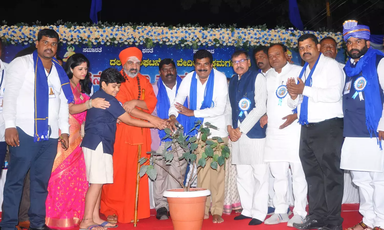 ಬುದ್ಧ, ಬಸವ, ಅಂಬೇಡ್ಕರ್ ವಿಚಾರಧಾರೆಗಳನ್ನು ಪಾಲಿಸಿ: ನಿಜಗುಣಾನಂದ ಸ್ವಾಮೀಜಿ