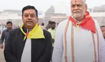 ಸರೋವರದಲ್ಲಿ ಎರಡು ಗಂಟೆ ಸಿಲುಕಿಕೊಂಡ ಸಂಬಿತ್ ಪಾತ್ರ, ಕೇಂದ್ರ ಸಚಿವ ಪರ್ಷೋತ್ತಮ್ ರುಪಾಲಾ!