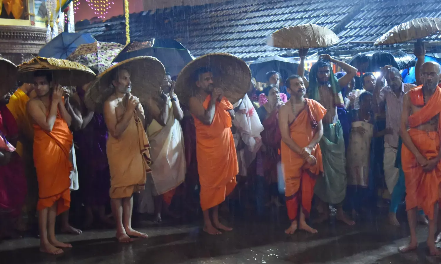 ಉಡುಪಿ: ಸುರಿಯುವ ಮಳೆಯ ಮಧ್ಯ ಸಪ್ತೋತ್ಸವ ಆರಂಭ