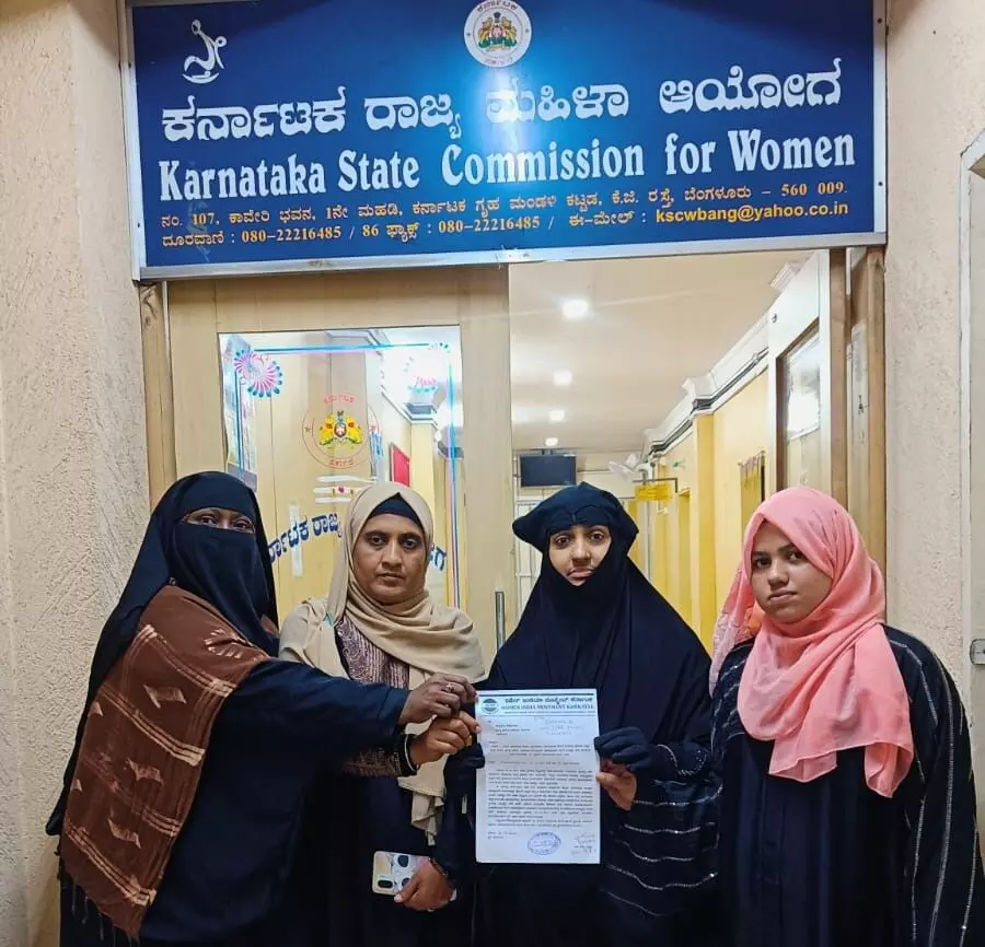 ಕಲ್ಲಡ್ಕ ಪ್ರಭಾಕರ ಭಟ್ ವಿರುದ್ಧ ರಾಜ್ಯ ಮಹಿಳಾ ಮತ್ತು ಮಾನವ ಹಕ್ಕುಗಳ ಆಯೋಗಕ್ಕೆ ವಿಮ್ ದೂರು ಕಲ್ಲಡ್ಕ ಪ್ರಭಾಕರ ಭಟ್ ವಿರುದ್ಧ ರಾಜ್ಯ ಮಹಿಳಾ ಮತ್ತು ಮಾನವ ಹಕ್ಕುಗಳ ಆಯೋಗಕ್ಕೆ ವಿಮ್ ದೂರು