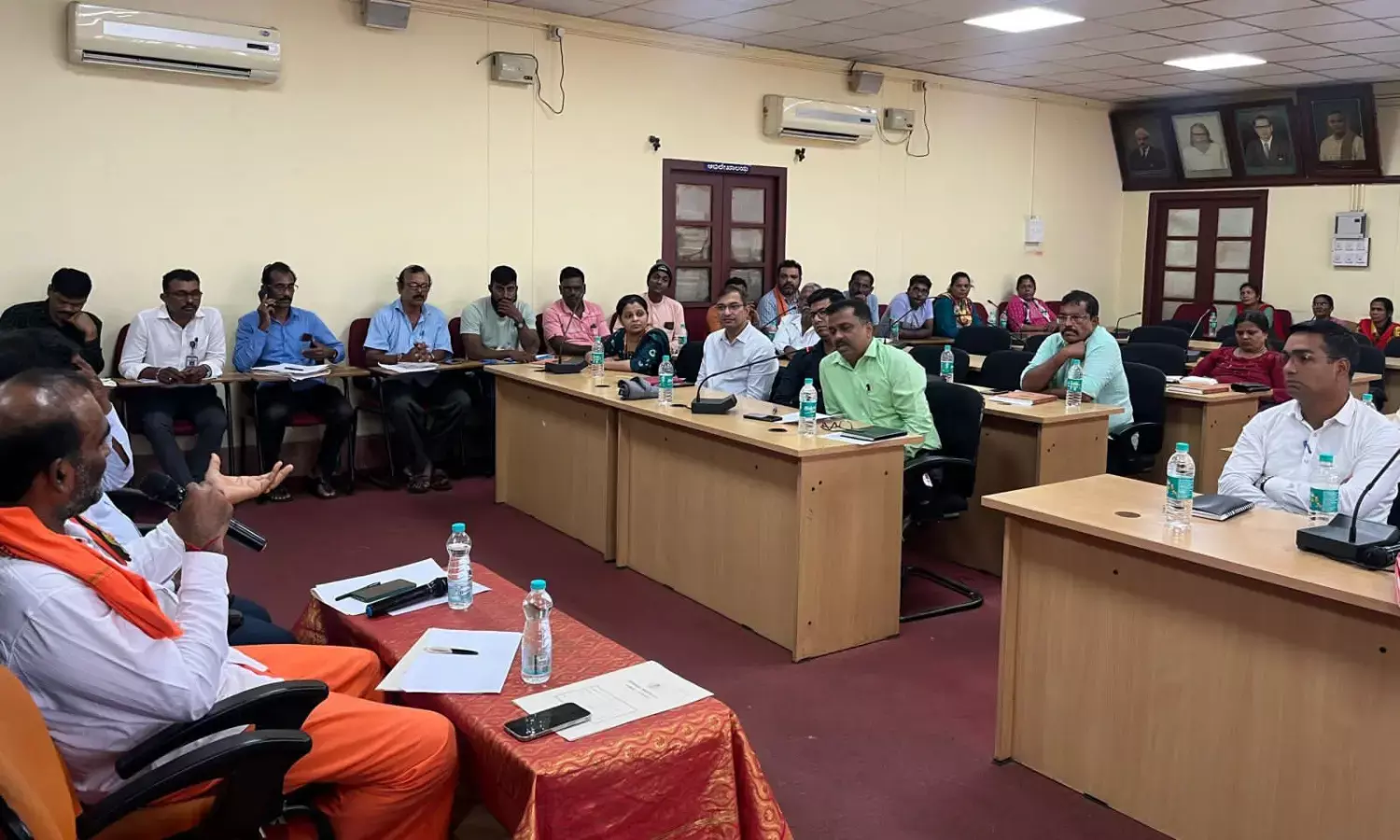 ಸರಳಬೆಟ್ಟು ವಸತಿ ಸಮುಚ್ಚಯ ಹಸ್ತಾಂತರ: ಅಧಿಕಾರಿಗಳ ಸಭೆ