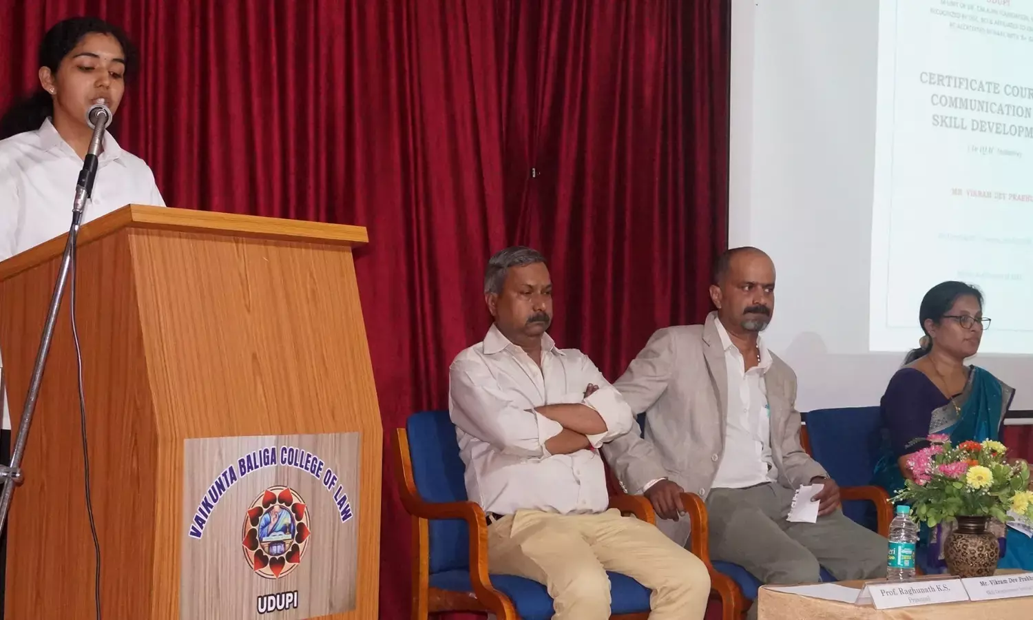 ವಿದ್ಯಾರ್ಥಿಗಳ ಯಶಸ್ಸಿಗೆ ಸಂವಹನ ಕೌಶಲ್ಯಗಳು ಅತ್ಯಗತ್ಯ: ವಿಕ್ರಮ್‌ದೇವ್ ಪ್ರಭು