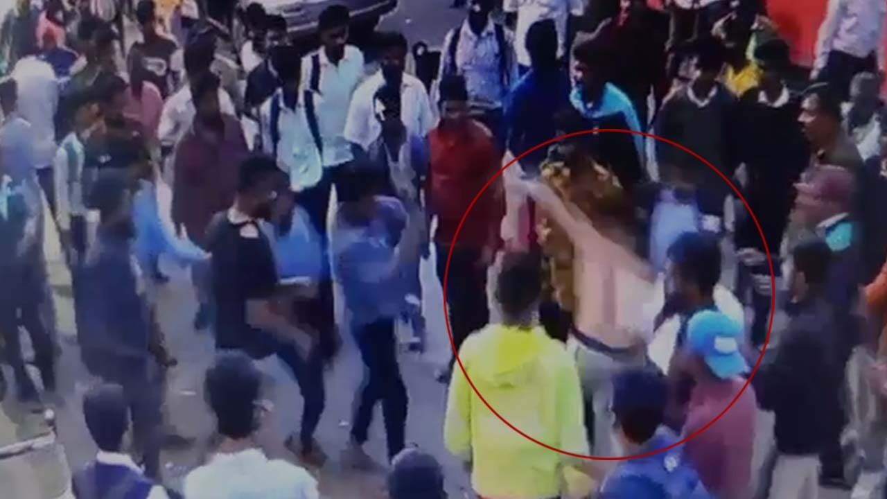 ಮೂಡಿಗೆರೆ ಬಸ್ ನಿಲ್ದಾಣದಲ್ಲಿ ಅನೈತಿಕ ಪೊಲೀಸ್ ಗಿರಿ: ಪ್ರತ್ಯೇಕ ಎರಡು ಪ್ರಕರಣ ದಾಖಲು