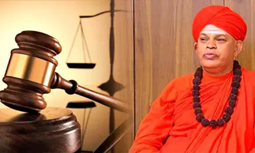 ಎಸ್‍ಜೆಎಂ ವಿದ್ಯಾಪೀಠದ ದೈನಂದಿನ ವ್ಯವಹಾರವಷ್ಟೇ ನೋಡಿಕೊಳ್ಳಿ: ಮುರುಘಾಶ್ರೀಗೆ ಹೈಕೋರ್ಟ್ ಸೂಚನೆ