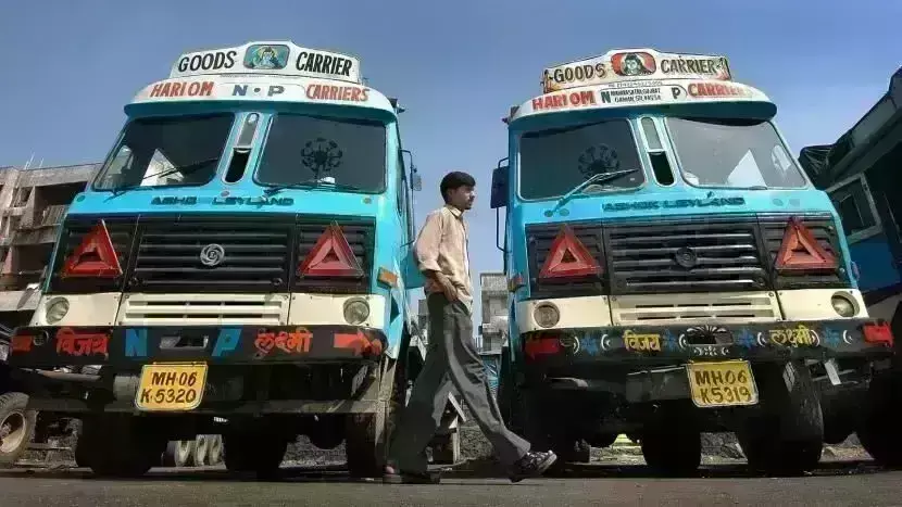 ʼಹಿಟ್ ಆ್ಯಂಡ್  ರನ್ʼ  ಪ್ರಕರಣ: ಹೊಸ ತಿದ್ದುಪಡಿ ವಿರೋಧಿಸಿ ಜ.17ರಿಂದ ಅನಿರ್ದಿಷ್ಟಾವಧಿ ಲಾರಿ ಮುಷ್ಕರಕ್ಕೆ ಕರೆ