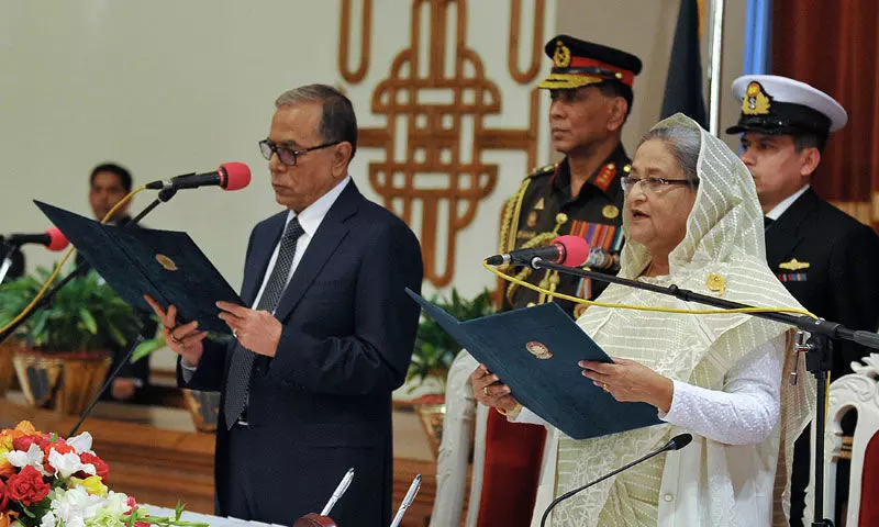 ಬಾಂಗ್ಲಾ: ಪ್ರಧಾನಿಯಾಗಿ ಶೇಖ್ ಹಸೀನಾ ಪ್ರಮಾಣ ವಚನ ಬಾಂಗ್ಲಾ: ಪ್ರಧಾನಿಯಾಗಿ ಶೇಖ್ ಹಸೀನಾ ಪ್ರಮಾಣ ವಚನ