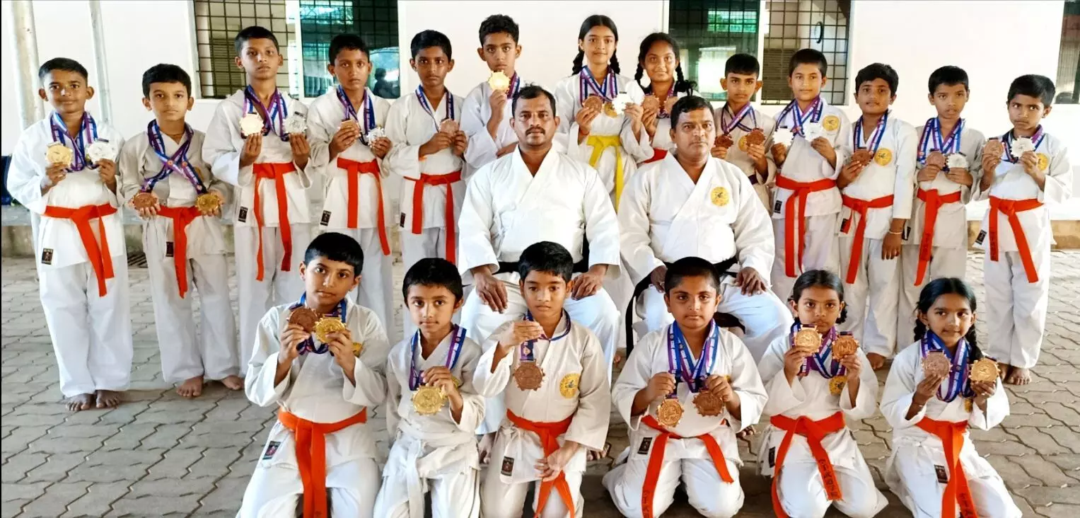 ಇನ್ಸಿಟ್ಯೂಟ್ ಆಫ್ ಕರಾಟೆ ಆ್ಯಂಡ್ ಅಲೈಡ್ ಆರ್ಟ್ಸ್: ಕರಾಟೆಯಲ್ಲಿ 5 ಚಿನ್ನ, 8 ಬೆಳ್ಳಿ, 27 ಕಂಚಿನ ಪದಕ ಇನ್ಸಿಟ್ಯೂಟ್ ಆಫ್ ಕರಾಟೆ ಆ್ಯಂಡ್ ಅಲೈಡ್ ಆರ್ಟ್ಸ್: ಕರಾಟೆಯಲ್ಲಿ 5 ಚಿನ್ನ, 8 ಬೆಳ್ಳಿ, 27 ಕಂಚಿನ ಪದಕ