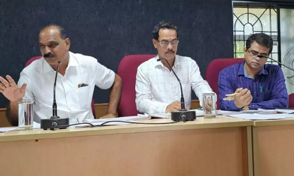 ಹಕ್ಕುಪತ್ರ ವಿತರಣೆಗೆ ಸಚಿವರನ್ನು ಕಾಯಬೇಡಿ: ಶಾಸಕ ಕಿರಣ್ ಕುಮಾರ್ ಕೊಡ್ಗಿ