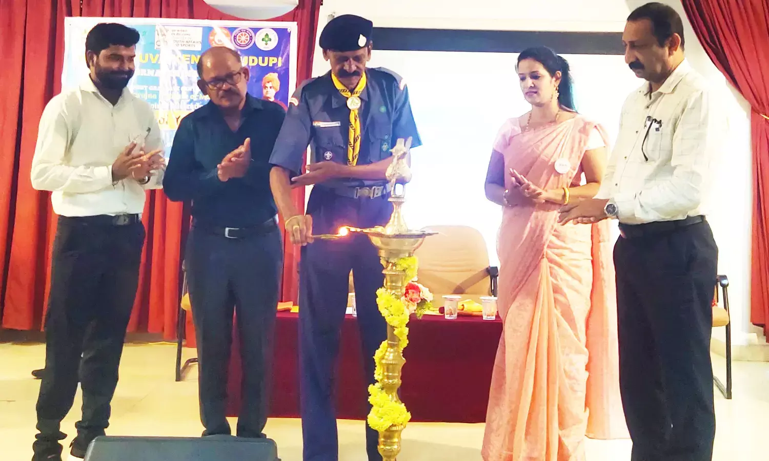 ಯುವಶಕ್ತಿ ದೇಶದ ಭವಿಷ್ಯದ ಸಮೃದ್ಧಿಯ ಸಂಕೇತ: ಆನಂದ ಅಡಿಗ