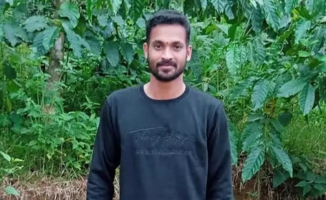 ಚಿಕ್ಕಮಗಳೂರು: ಗುಂಡು ತಗುಲಿ ಚಿಕಿತ್ಸೆ ಪಡೆಯುತ್ತಿದ್ದ ರೌಡಿಶೀಟರ್ ಆಸ್ಪತ್ರೆಯಿಂದ ಪರಾರಿ ಚಿಕ್ಕಮಗಳೂರು: ಗುಂಡು ತಗುಲಿ ಚಿಕಿತ್ಸೆ ಪಡೆಯುತ್ತಿದ್ದ ರೌಡಿಶೀಟರ್ ಆಸ್ಪತ್ರೆಯಿಂದ ಪರಾರಿ
