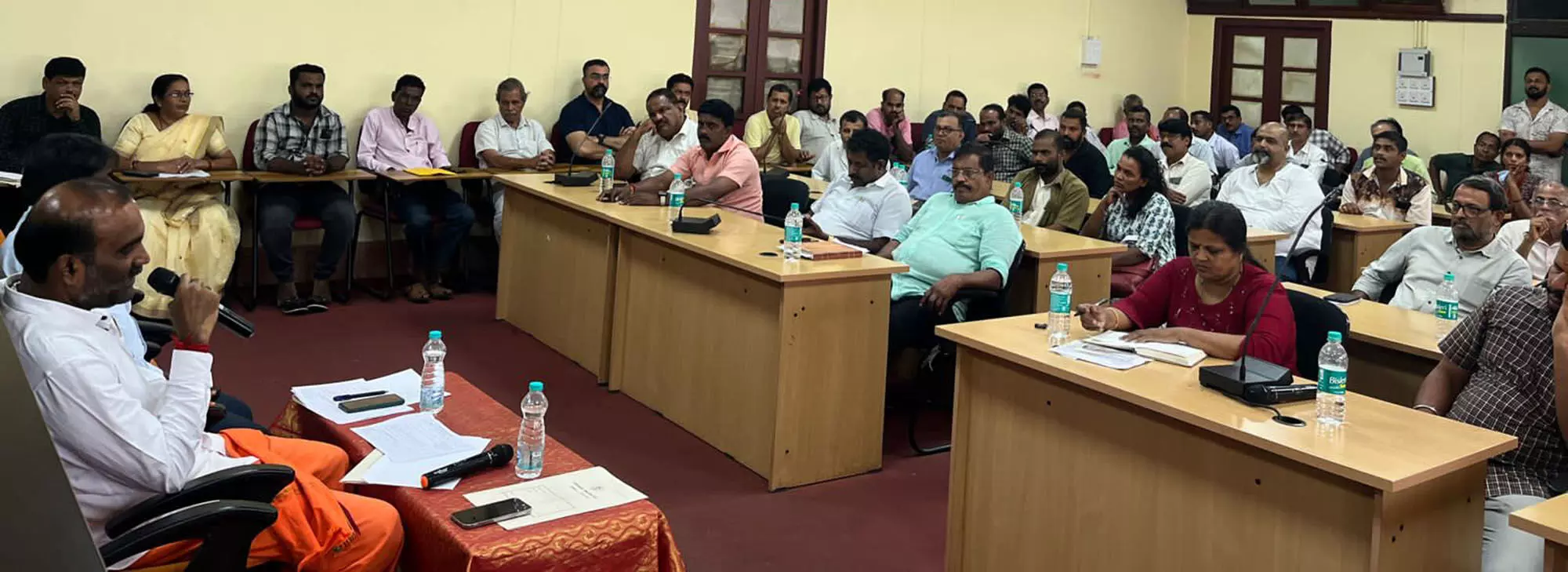 ಉಡುಪಿಗೆ ಅತ್ಯಾಧುನಿಕ ಶೈಲಿಯ ಬಸ್ ನಿಲ್ದಾಣಕ್ಕೆ ಚಿಂತನೆ: ಯಶಪಾಲ್ ಉಡುಪಿಗೆ ಅತ್ಯಾಧುನಿಕ ಶೈಲಿಯ ಬಸ್ ನಿಲ್ದಾಣಕ್ಕೆ ಚಿಂತನೆ: ಯಶಪಾಲ್