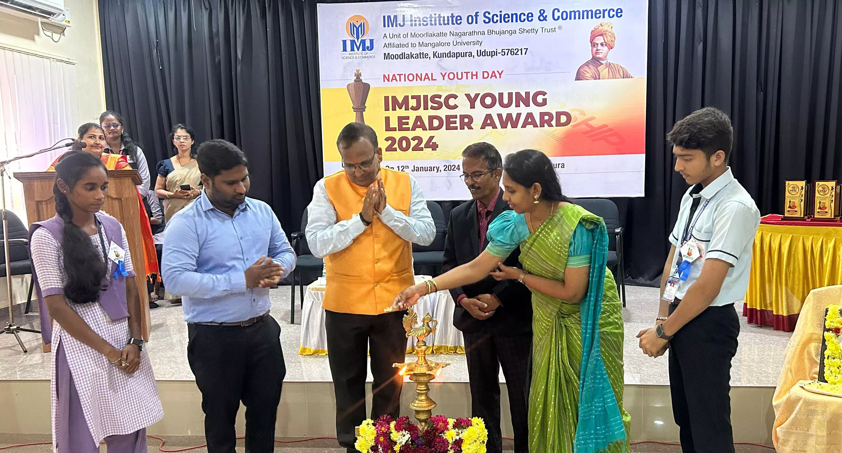 ವ್ಯಕ್ತಿತ್ವ ವಿಕಸನಗೊಳಿಸುವ ಕಾರ್ಯಕ್ರಮ ನಡೆಯಬೇಕು: ನೀಲಕಂಠ ಹೆಗ್ಡೆ ವ್ಯಕ್ತಿತ್ವ ವಿಕಸನಗೊಳಿಸುವ ಕಾರ್ಯಕ್ರಮ ನಡೆಯಬೇಕು: ನೀಲಕಂಠ ಹೆಗ್ಡೆ