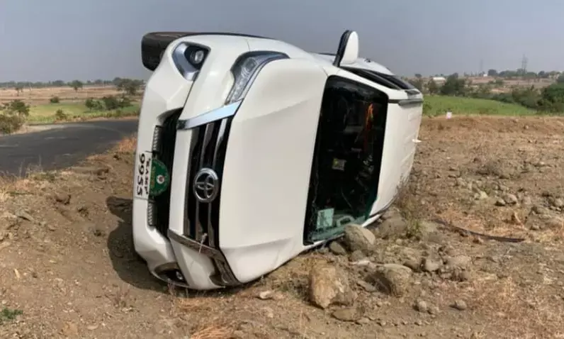 ಕಲಬುರಗಿ | ಶಾಸಕ ಬಸವರಾಜ ಮತ್ತಿಮಡು ಸಂಚರಿಸುತ್ತಿದ್ದ ಕಾರು ಪಲ್ಟಿ: ಗಾಯ