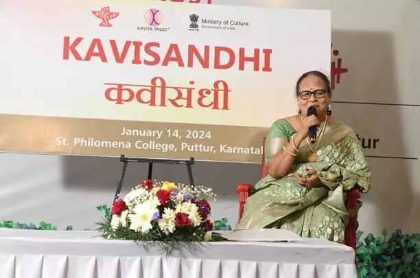 ಕವಿತೆಯೆಂದರೆ ಒಂದು ಶೋಧ : ನೂತನ್ ಸಾಖರ್ದಾಂಡೆ ಕವಿತೆಯೆಂದರೆ ಒಂದು ಶೋಧ : ನೂತನ್ ಸಾಖರ್ದಾಂಡೆ