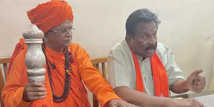 ಅನಂತ್ ಕುಮಾರ್ ಹೆಗಡೆಯವರೇ ನೀವು ಚುನಾವಣೆಯಿಂದ ಹಿಂದೆ ಸರಿಯಿರಿ: ವಿ.ಎಸ್. ಶ್ಯಾಮಸುಂದರ್ ಅನಂತ್ ಕುಮಾರ್ ಹೆಗಡೆಯವರೇ ನೀವು ಚುನಾವಣೆಯಿಂದ ಹಿಂದೆ ಸರಿಯಿರಿ: ವಿ.ಎಸ್. ಶ್ಯಾಮಸುಂದರ್