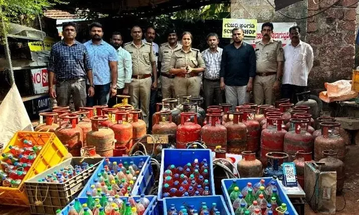 ಕೋಟೆಪುರ: ಅಕ್ರಮ ಗ್ಯಾಸ್ ರೀಫಿಲ್ಲಿಂಗ್ ಅಡ್ಡೆಗೆ ಅಧಿಕಾರಿಗಳಿಂದ ದಾಳಿ; ಆರೋಪಿ ಸೆರೆ