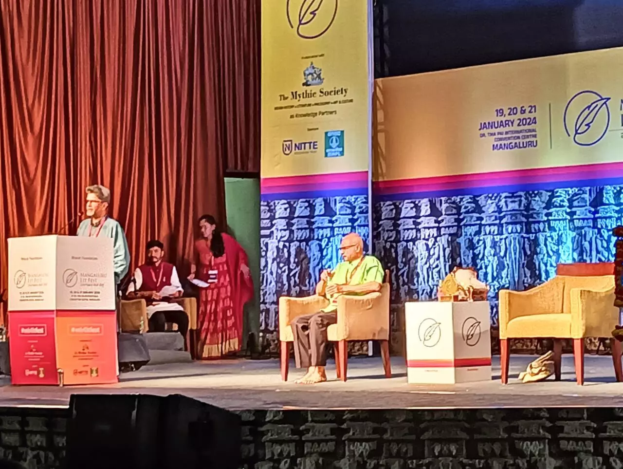 ನೋವಿಗೆ ಮಿಡಿಯುವ ಸೂಕ್ಷ್ಮತೆಯಿಂದ ಸಾಹಿತ್ಯದಲ್ಲಿ ಸೃಜನಶೀಲತೆ ಸಾಧ್ಯ: ಲಕ್ಷೀಶ ತೋಳ್ಪಾಡಿ ನೋವಿಗೆ ಮಿಡಿಯುವ ಸೂಕ್ಷ್ಮತೆಯಿಂದ ಸಾಹಿತ್ಯದಲ್ಲಿ ಸೃಜನಶೀಲತೆ ಸಾಧ್ಯ: ಲಕ್ಷೀಶ ತೋಳ್ಪಾಡಿ